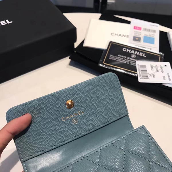 シャネル財布角部分ディテール
